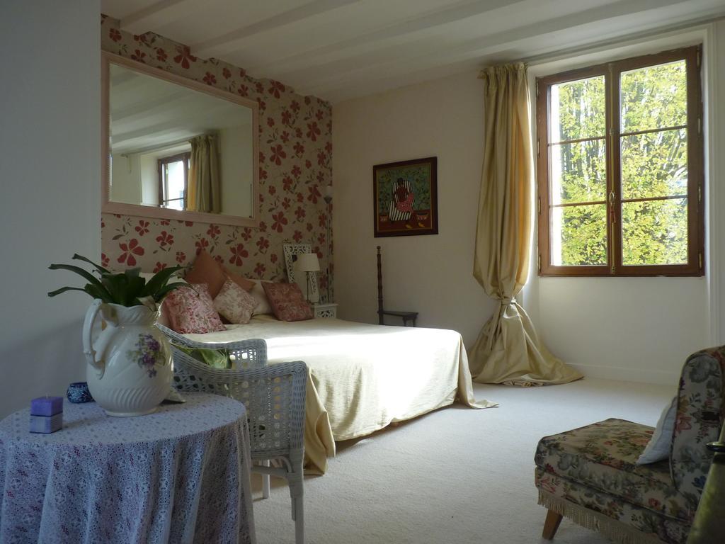 Bed and Breakfast La Cle Des Jardins Nouatre Номер фото