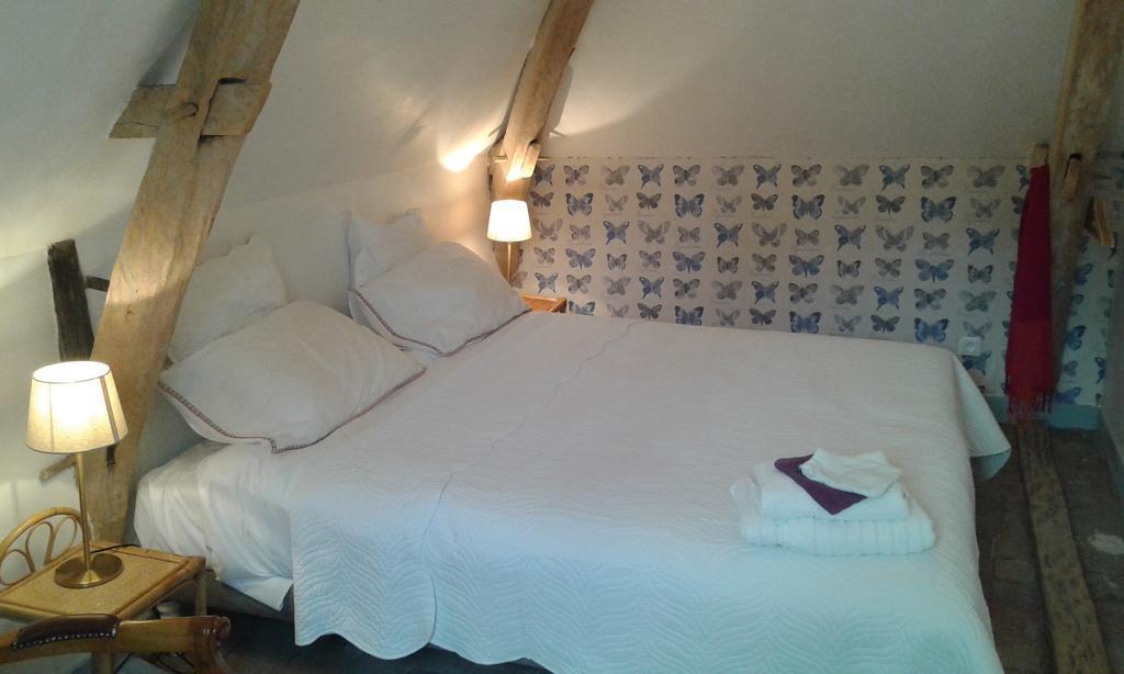 Bed and Breakfast La Cle Des Jardins Nouatre Екстер'єр фото